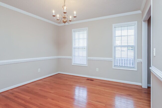 Building Photo - 1004 Open Field Dr