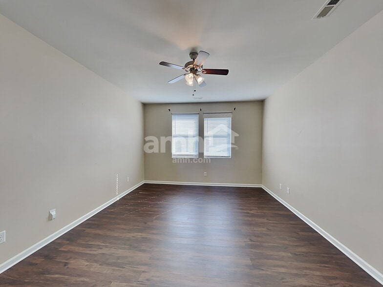 Building Photo - 1026 Skillbeck Rd