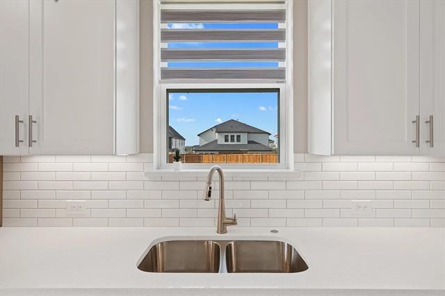 Building Photo - 11503 Empress Dr