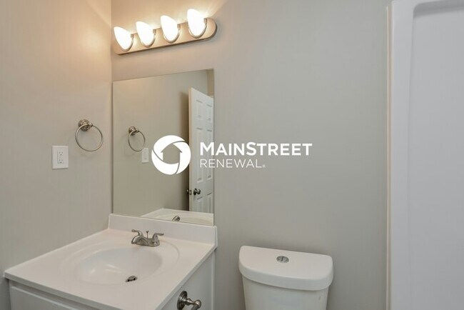 Building Photo - 3 Bedroom Pet-Friendly Home in Ellenwood, GA with Main Street Renewal