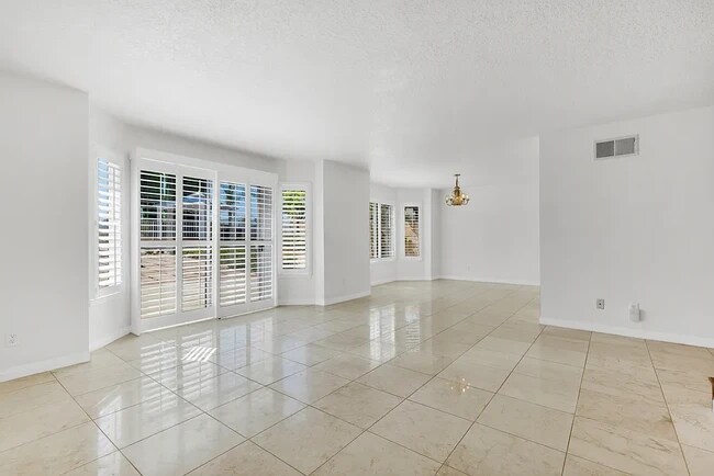 Building Photo - 12021 Falcon Crest Way