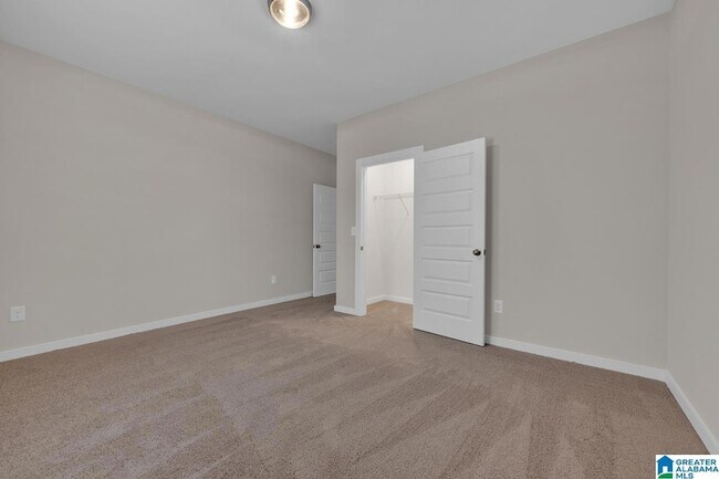 Building Photo - 615 Troubadour Ln