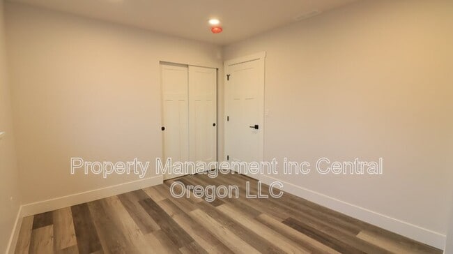 Building Photo - 61379 Brosterhous Road