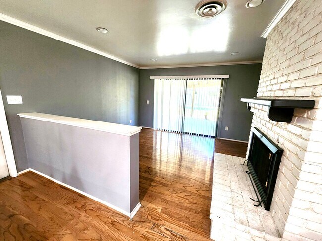 Building Photo - 43757 Albeck Ave