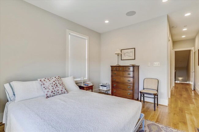 Building Photo - 2024 16th Street NW, # 3