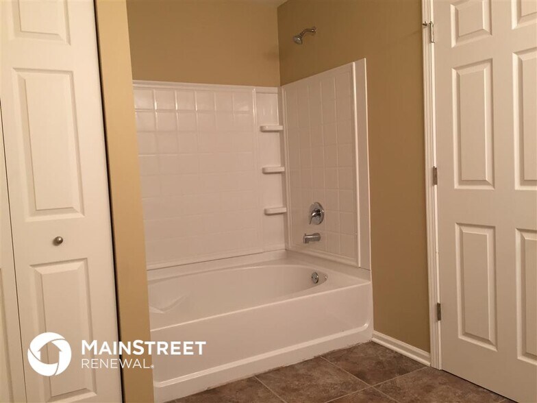 Building Photo - 7701 Gold Rush Dr