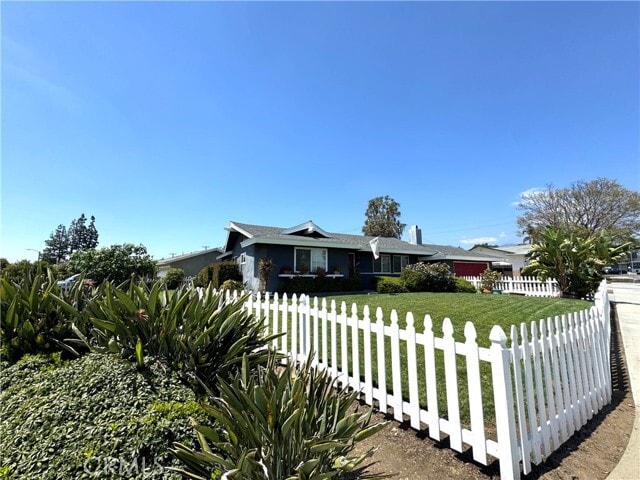 Building Photo - 2057 Royalty Dr