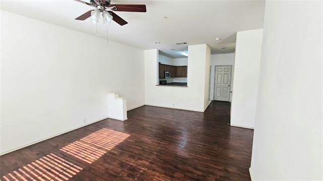 Building Photo - 501 Jeans Creek Dr