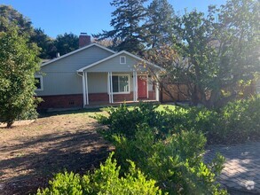 Building Photo - Los Altos, Very Nice 3 Bedroom 2.5 Bath H...