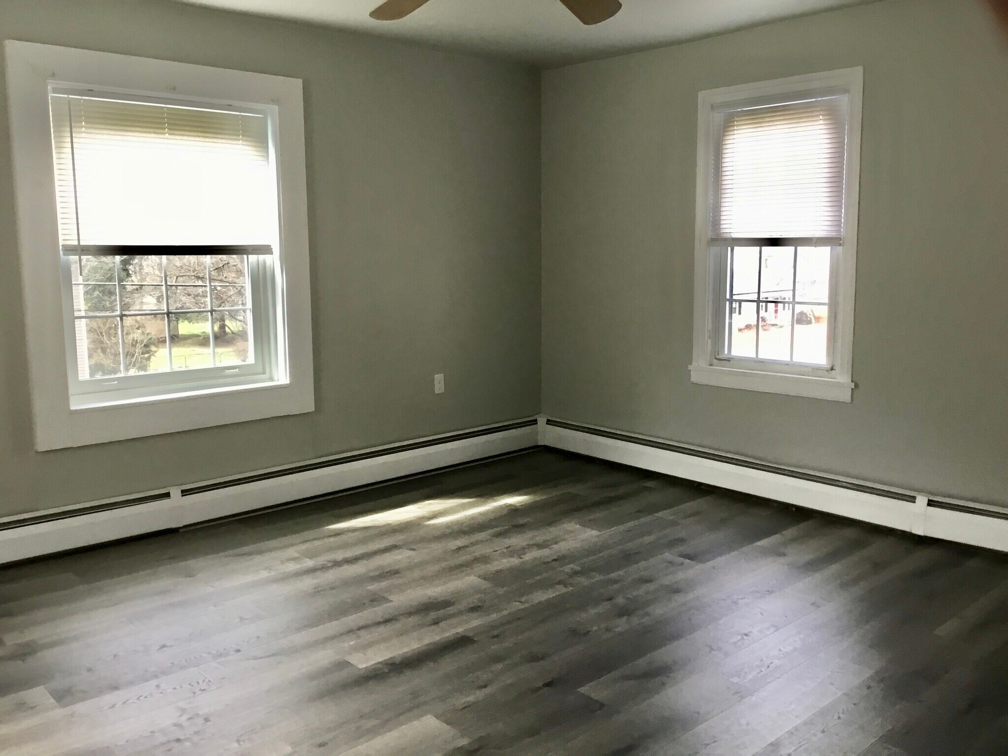 Building Photo - 6 S Ridge Rd