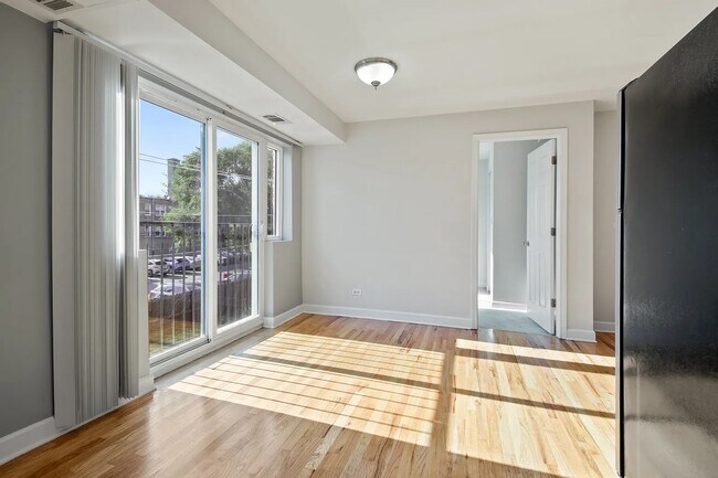 Building Photo - Residences At Ridge (6424)