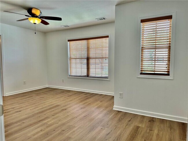 Building Photo - 3363 Willow Meadow Ln