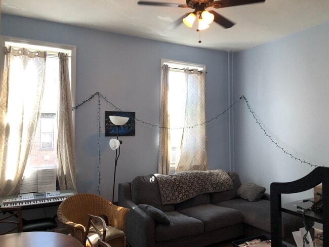 Building Photo - 700 Washington St