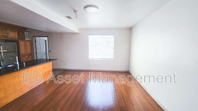 Building Photo - 1459 MacArthur Blvd