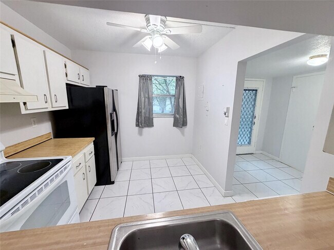 Building Photo - 1810 N Lauderdale Ave