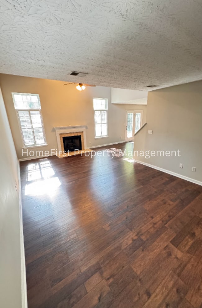 Building Photo - 860 Hidden Stream Dr