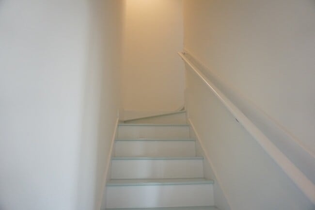 Building Photo - 4032 Tamarisk Ln