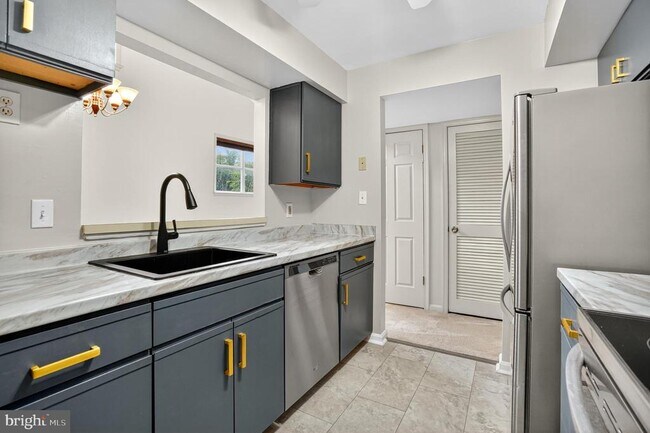 Building Photo - 5812 Orchard Hill Ct