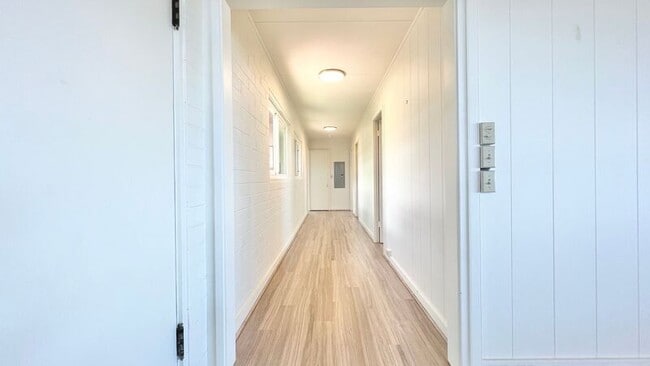 Building Photo - 4202 A Sierra Dr