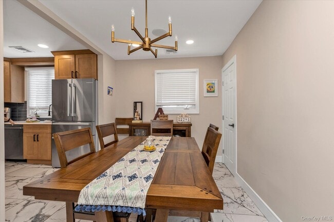 Building Photo - 3075 Whaleneck Dr