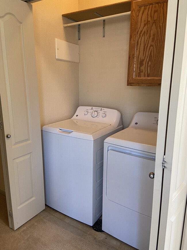 Building Photo - 6607 W 3rd St