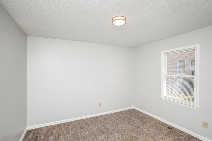 Building Photo - 148 Pear Tree Cir