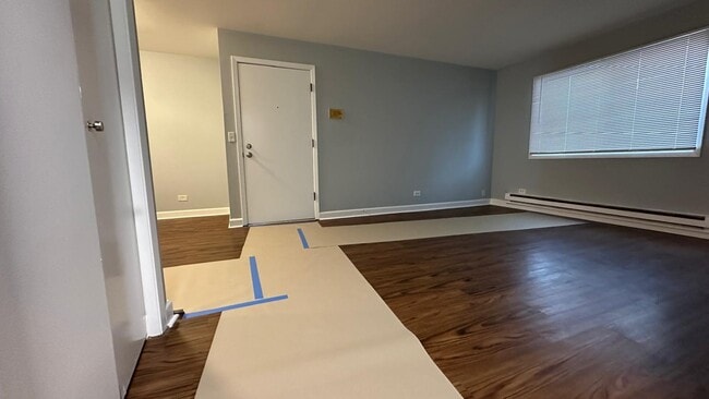 Building Photo - 201 N Waters Edge Dr