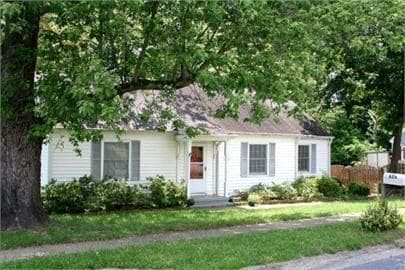 Building Photo - 626 Burbank Cir