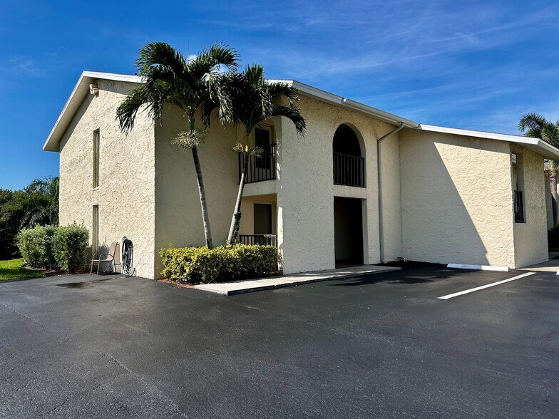 Building Photo - 1815 Robalo Dr