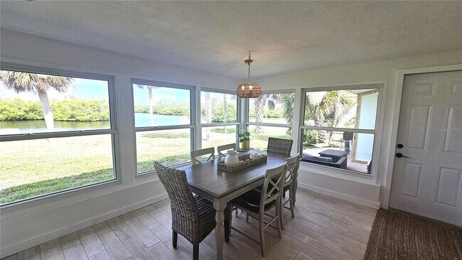 Building Photo - 1210 Maryknoll Rd