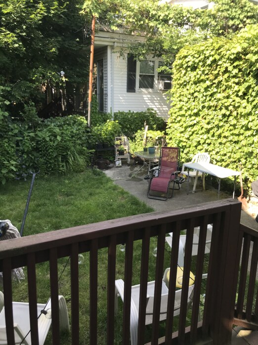 Building Photo - 123 Thorndike St
