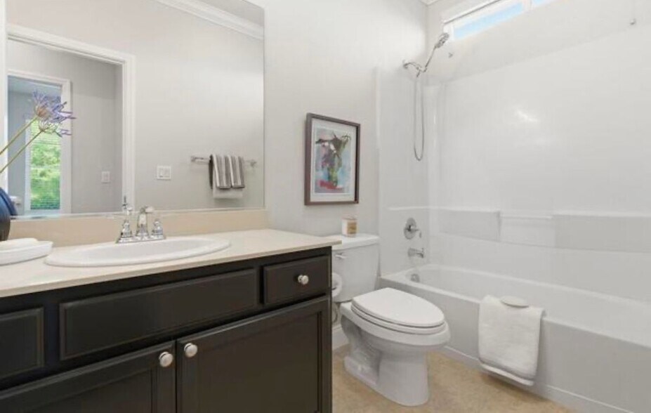 Building Photo - 3042 Barranca Dr