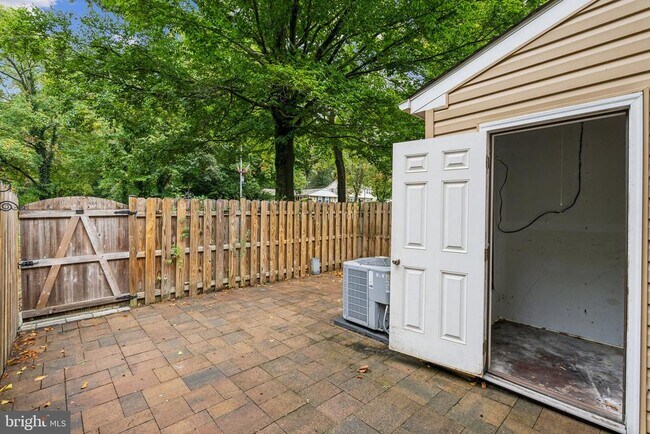 Building Photo - 1765 Carry Pl