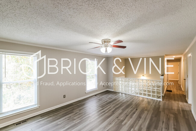 Building Photo - 2664 Denise Dr
