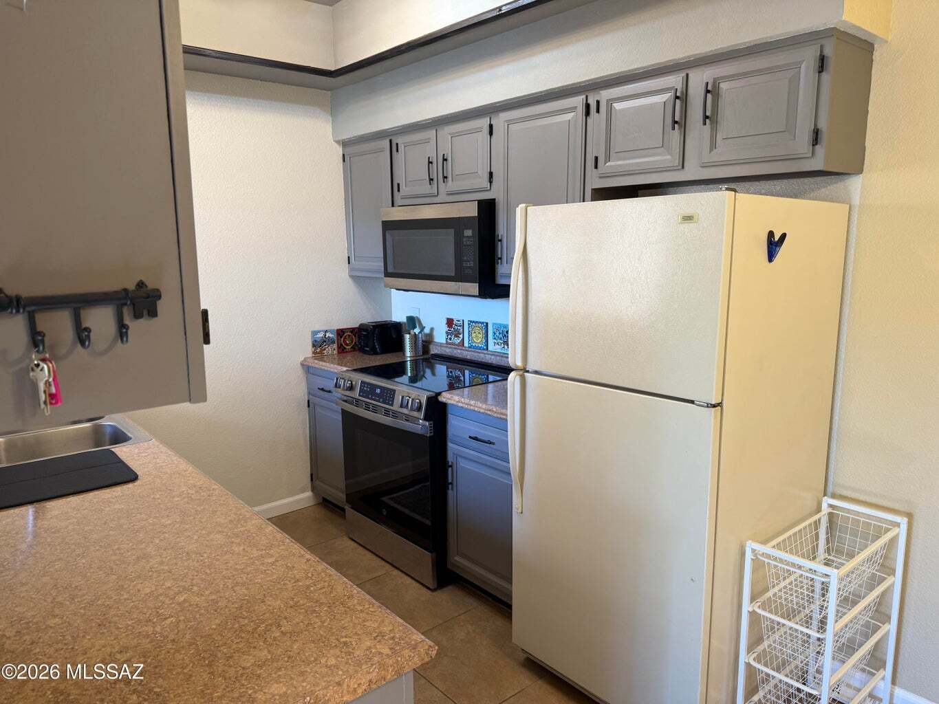 Building Photo - 5750 N Camino Esplendora