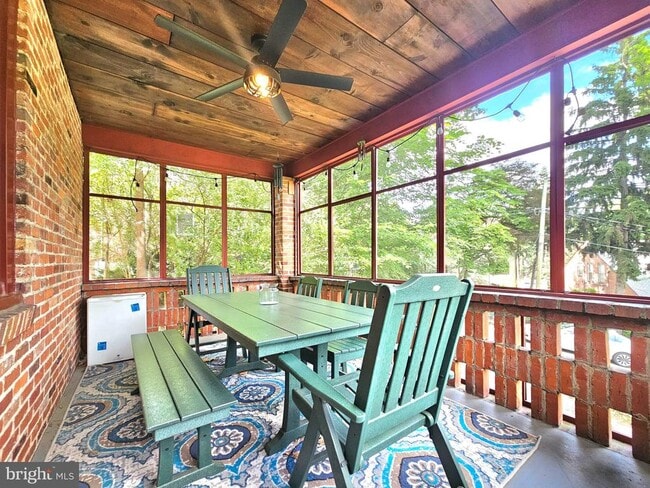 Building Photo - 3410 15th St N