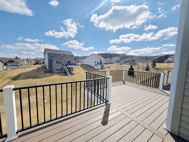 Building Photo - Beautiful 4 Bedroom Single Family Home in Prime Shakopee Neighborhood