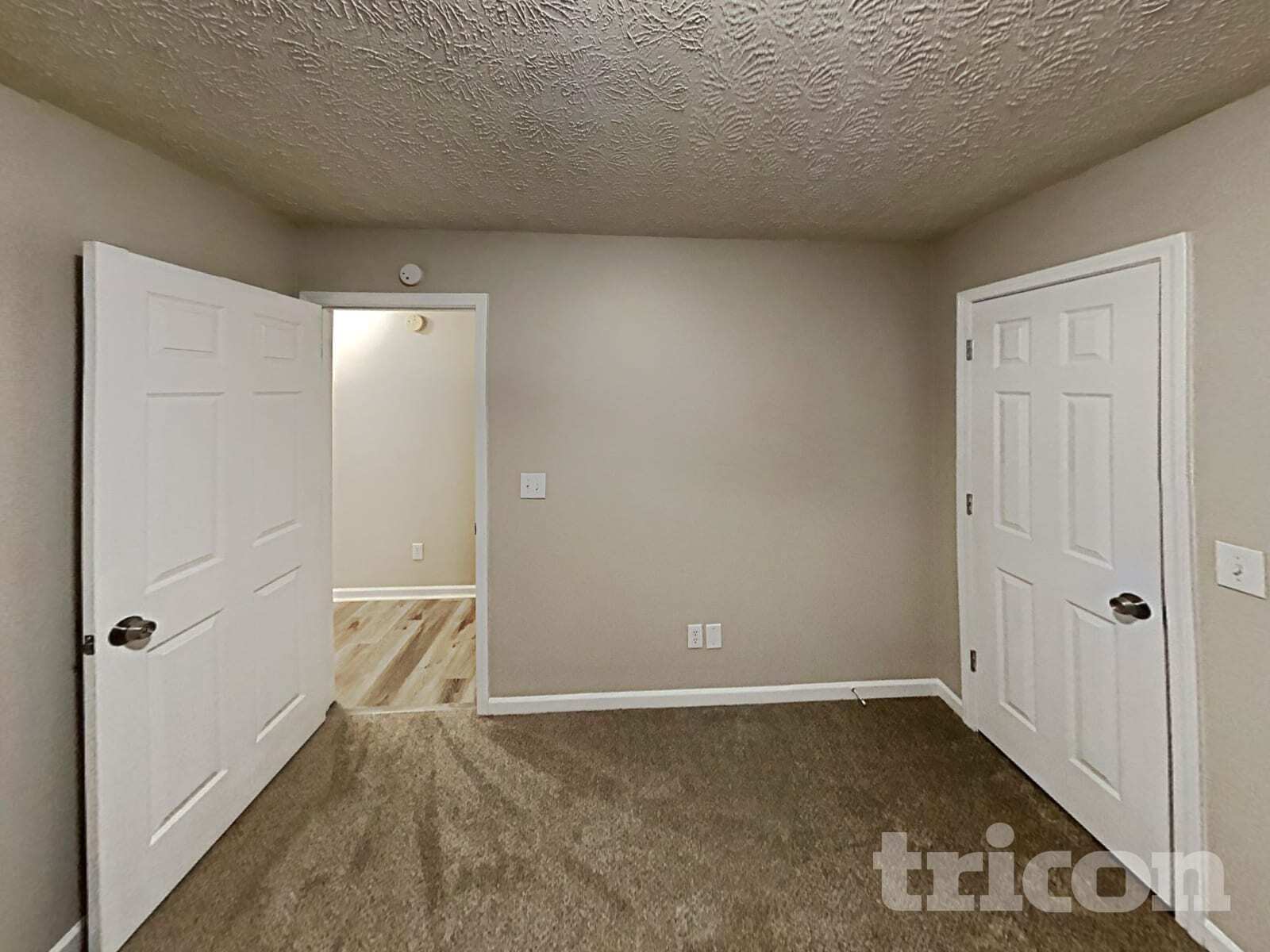 Building Photo - 94 Oakview Dr