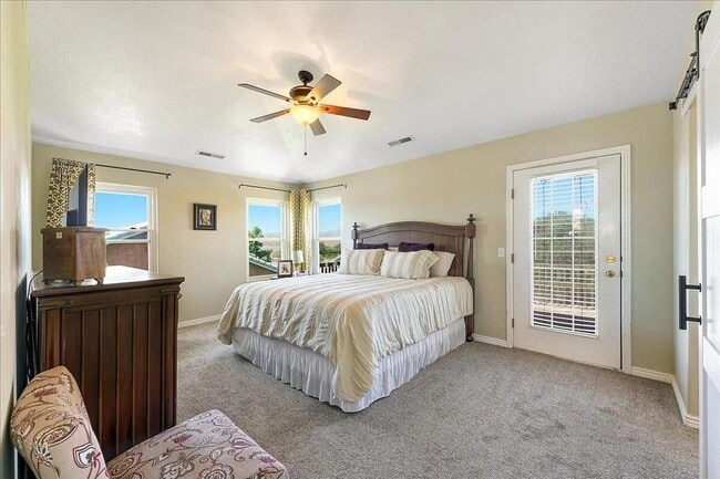 Building Photo - Expansive 5 Bedroom Home in St. George!