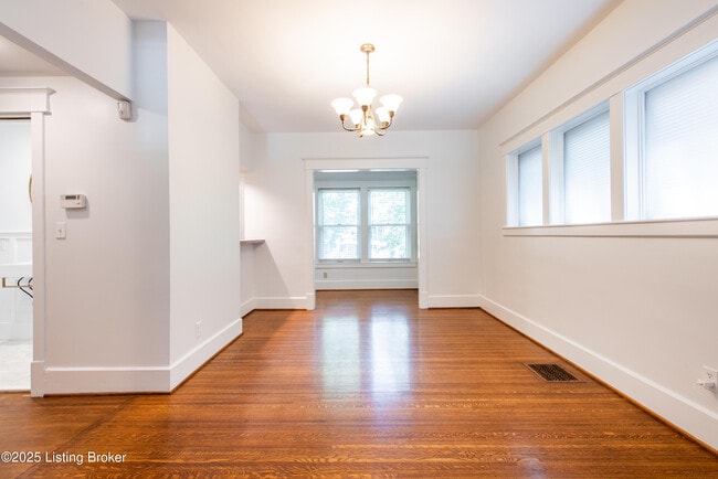 Building Photo - 1604 Edgeland Ave