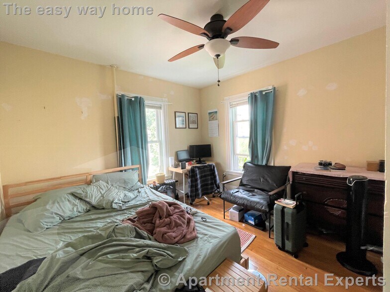 Building Photo - 42-44 Gorham St Unit #2