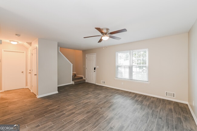 Building Photo - 5616 Hammond Dr NW