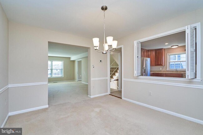 Building Photo - 8038 Sleepy View Ln