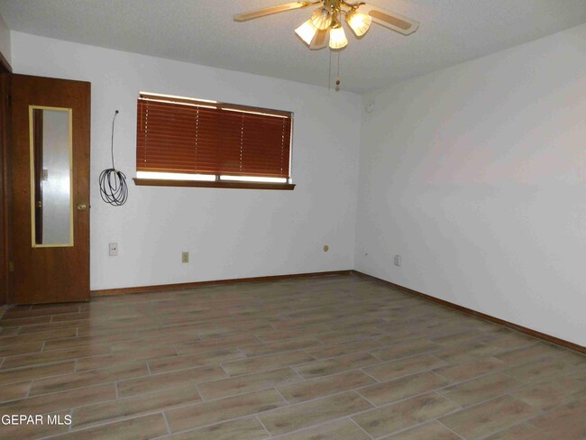 Building Photo - 11249 War Feather Dr