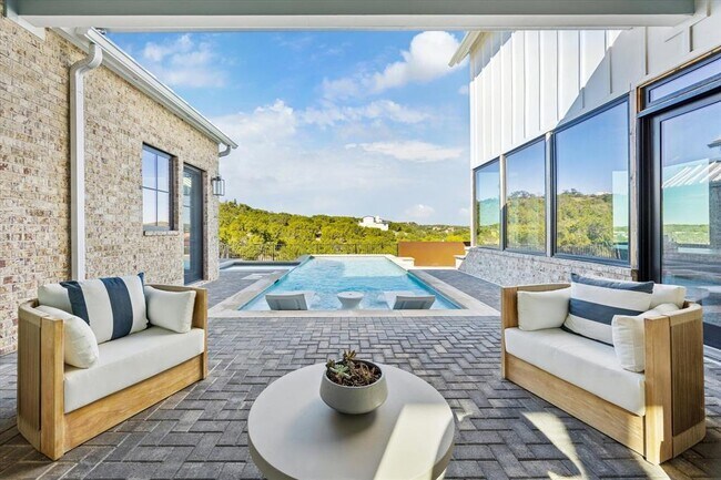 Building Photo - 5000 Creek Meadow