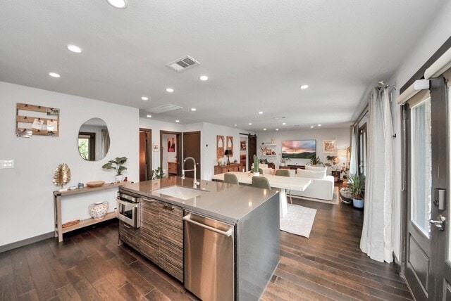 Building Photo - 1410 Hyde Park Blvd