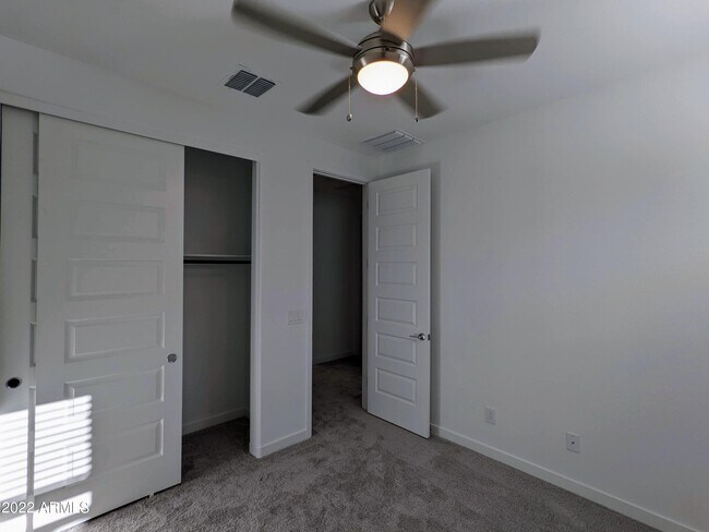 Building Photo - 16846 W Las Palmaritas Dr