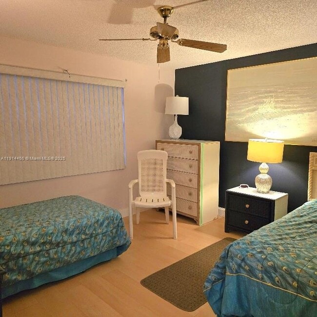 Building Photo - 200 SE 5th Ave