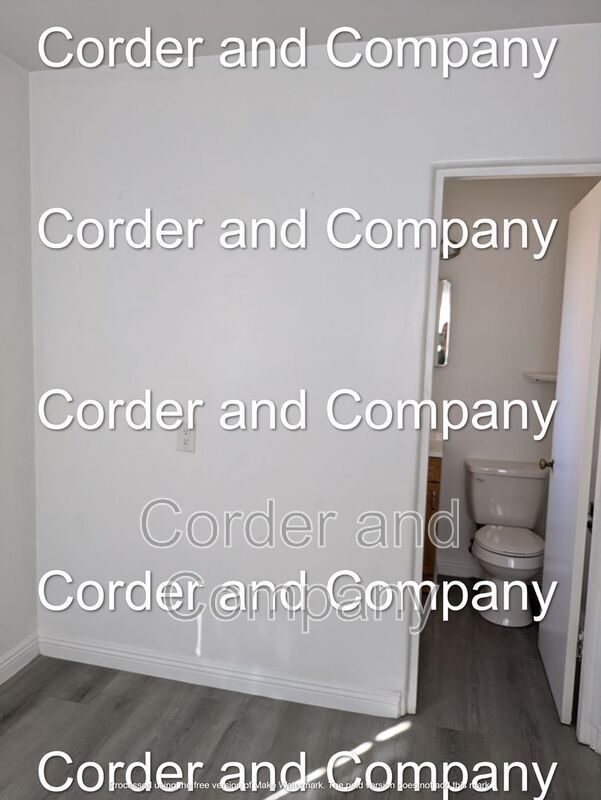 Building Photo - 211-1211 Adams St NE