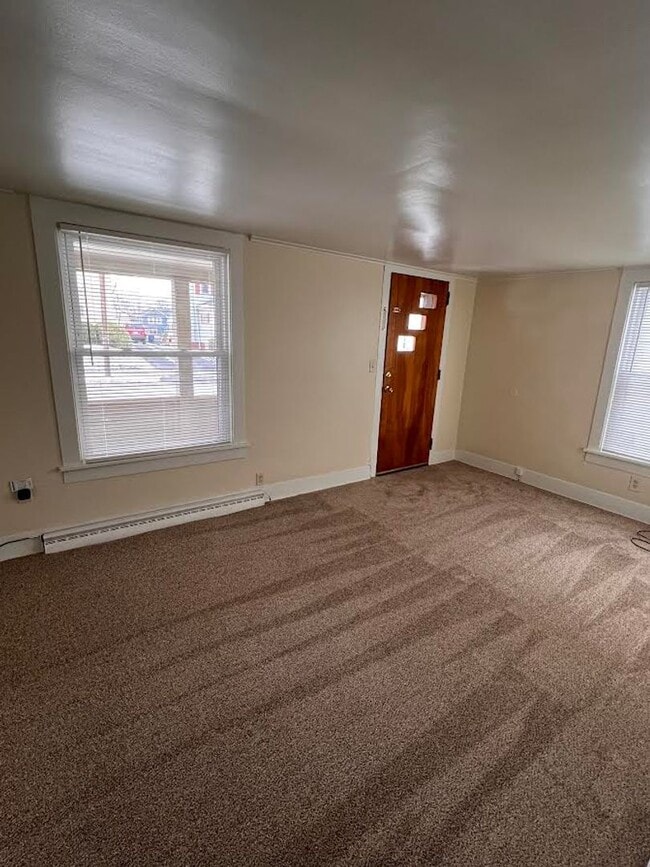 Building Photo - 22 Stambaugh St